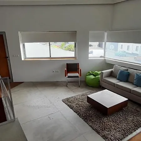 בית נופש Stunning 2 Double Bedroom Designer House.