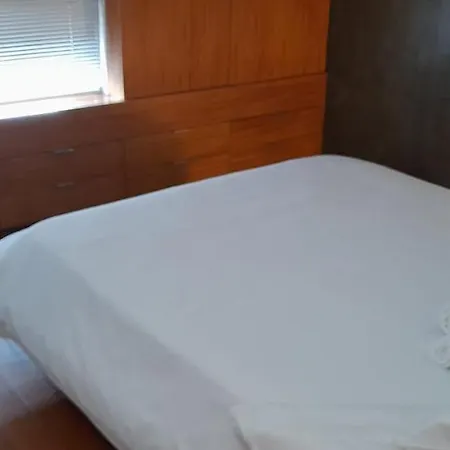 בית נופש Stunning 2 Double Bedroom Designer House.