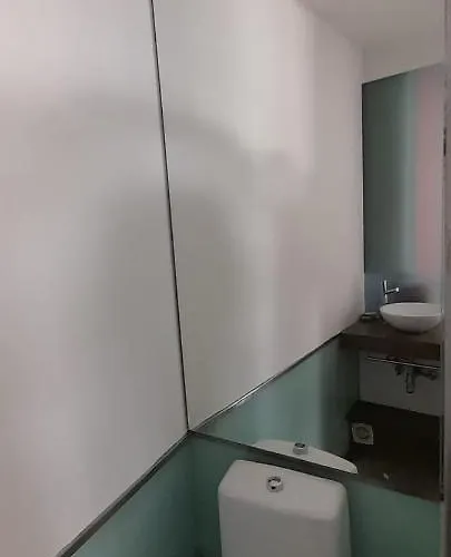 度假居 Stunning 2 Double Bedroom Designer House. 蓬塔德尔加达