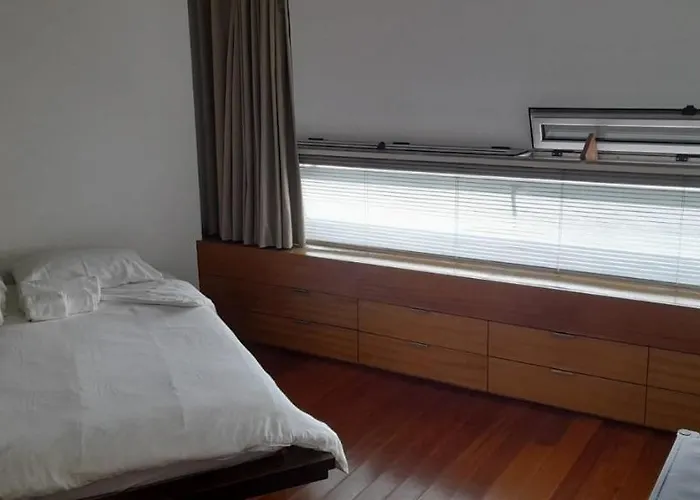 Stunning 2 Double Bedroom Designer House. 度假居